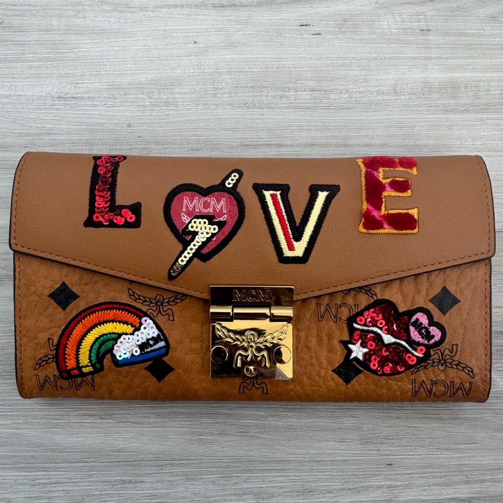 MCM Large Tracy Crossbody Special edition Colorful “Love” Embroidery